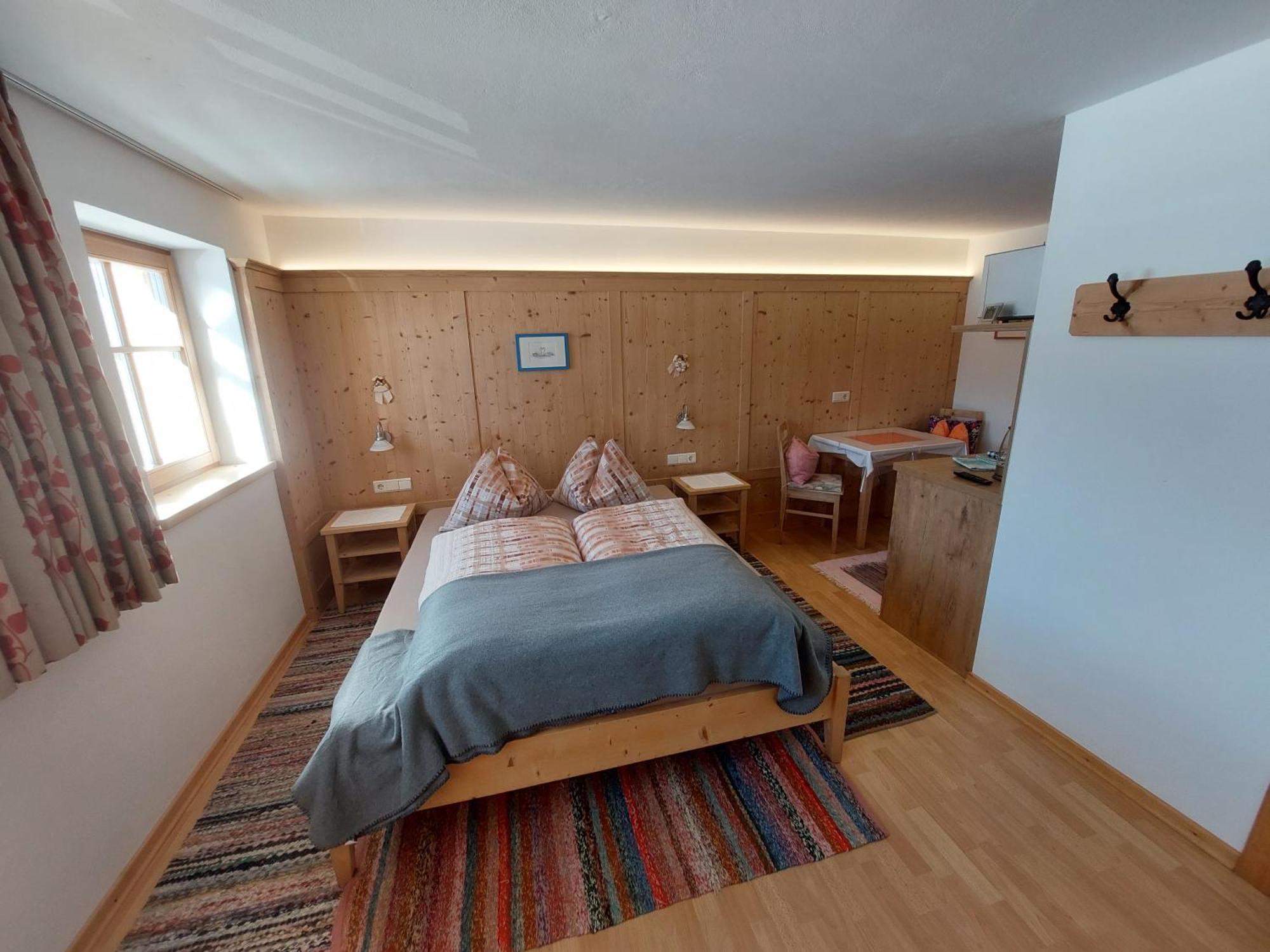 Gostnerhof Apartman Dobbiaco Szoba fotó